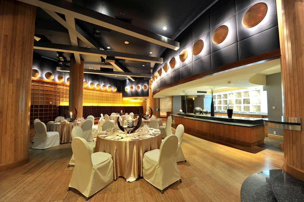 Regent Warsaw Hotel Restaurant photo The interior of the restaurant