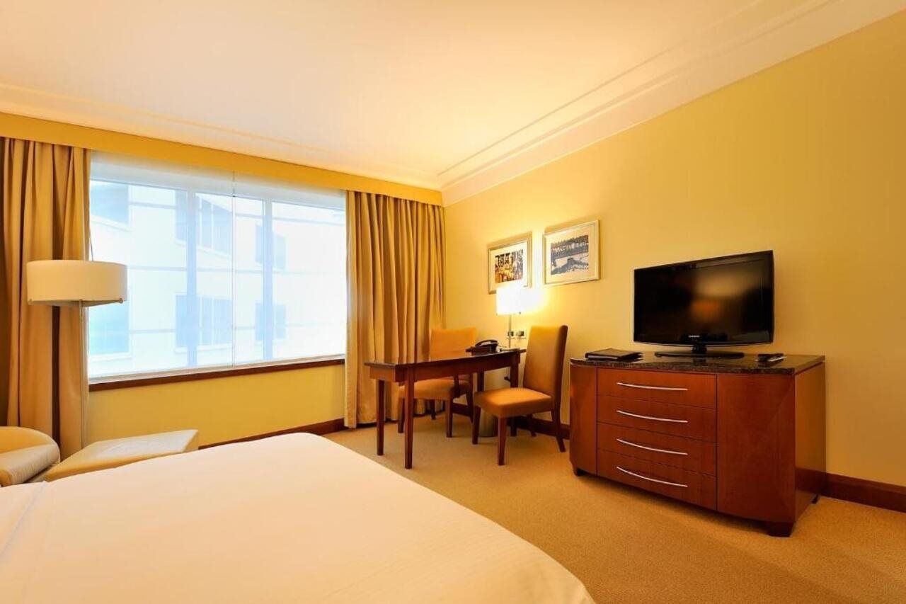Regent Warsaw Hotel Exterior photo A room at the hotel